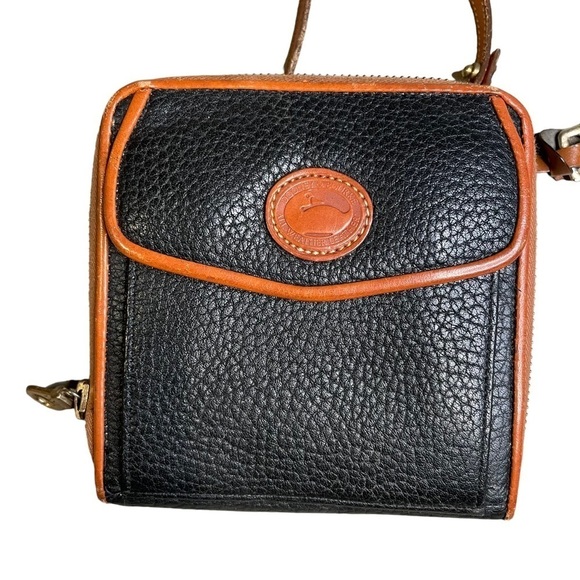 Vintage Dooney & Bourke *Black* Mini Square Zip-Along Crossbody Wallet 18173B - Picture 13 of 14